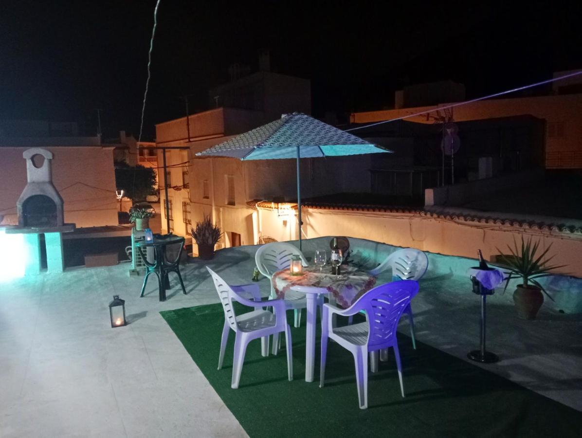 Villa Charming House In Illar With Mountain View And Balcony Exterior foto